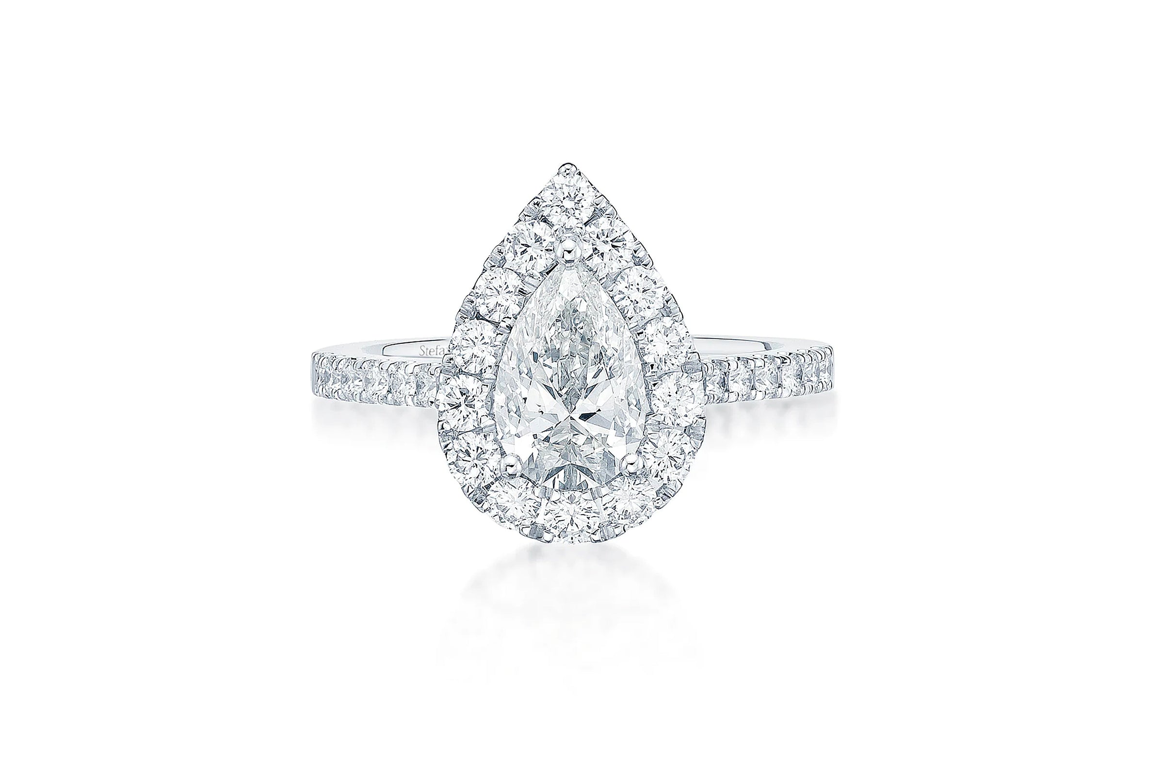 Pear Shaped Engagement Rings in Perth