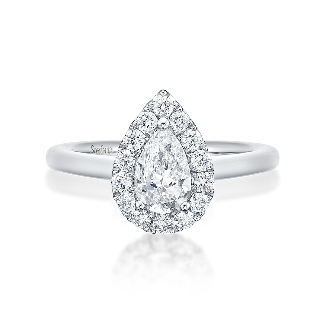 Tear drop shape diamond engagement ring set in 3 claws