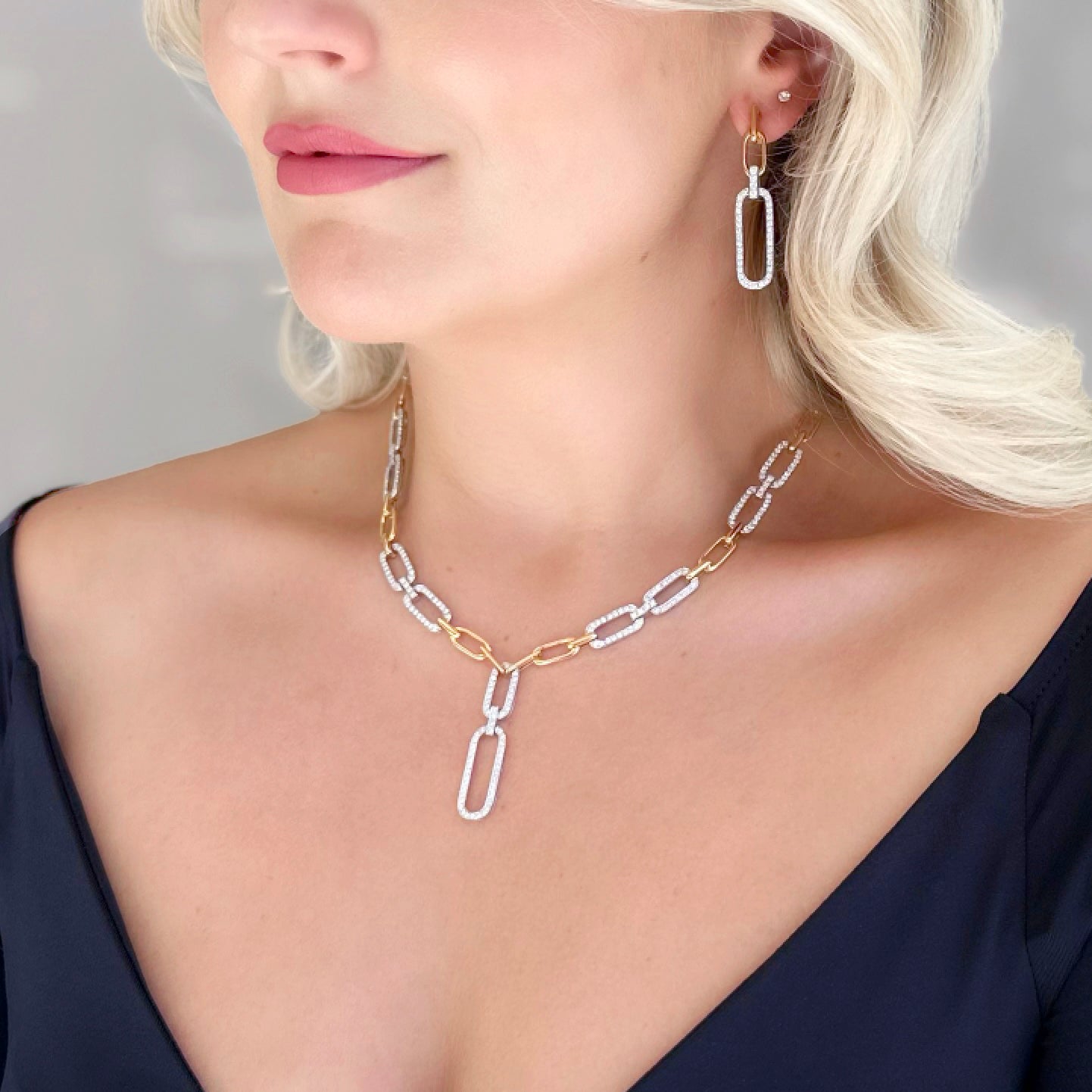 Necklaces & Pendants