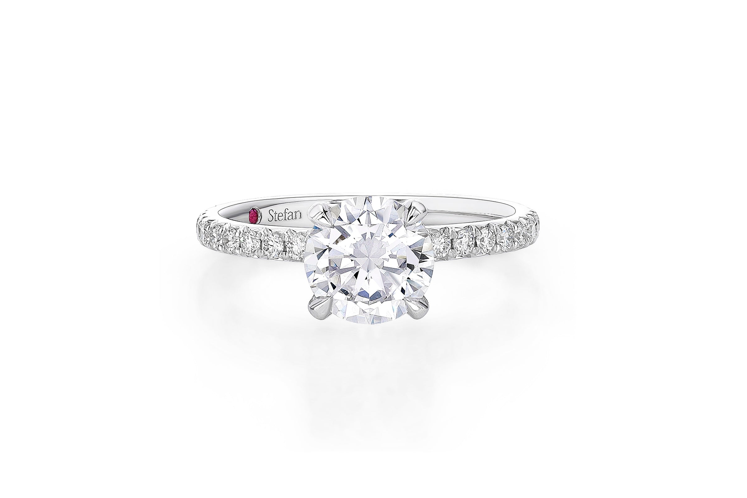 Round Brilliant Engagement Rings in Perth 
