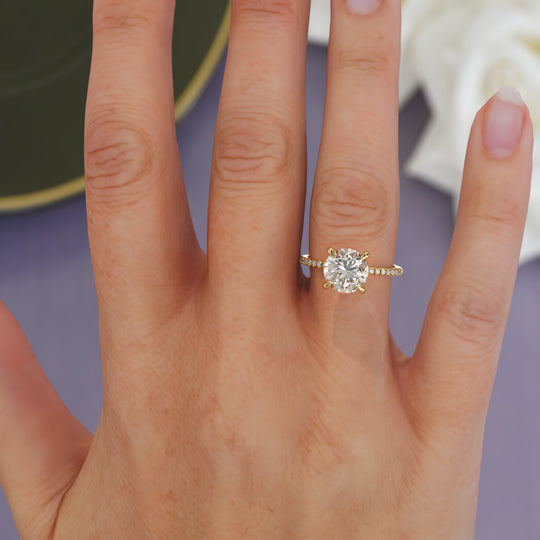 Skylah Round Brilliant Engagement Ring