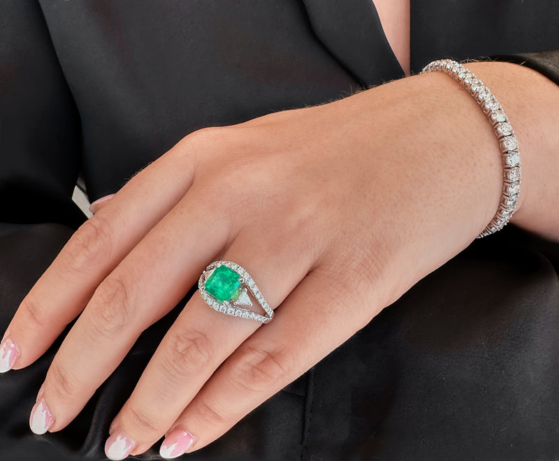 Emerald Ring With Split Band