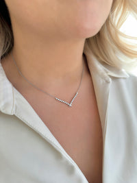 V Shape Illusion Set Diamond Necklace