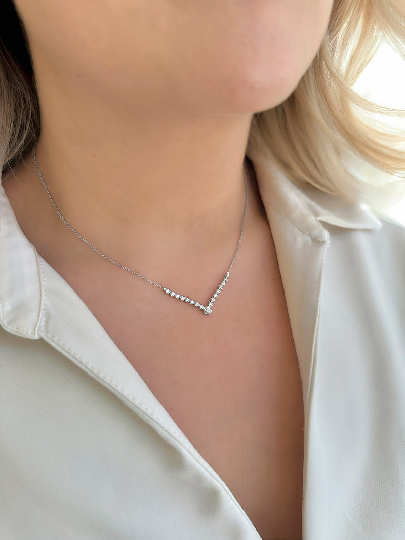 V Shape Illusion Set Diamond Necklace