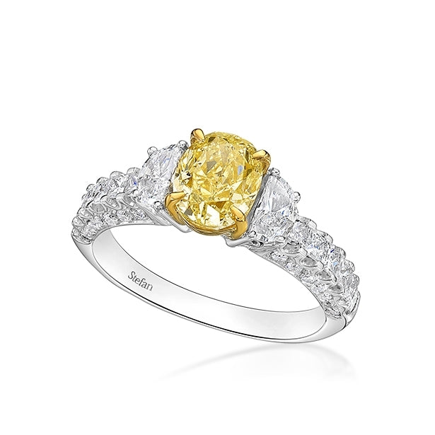 Yellow and white Diamond Ring